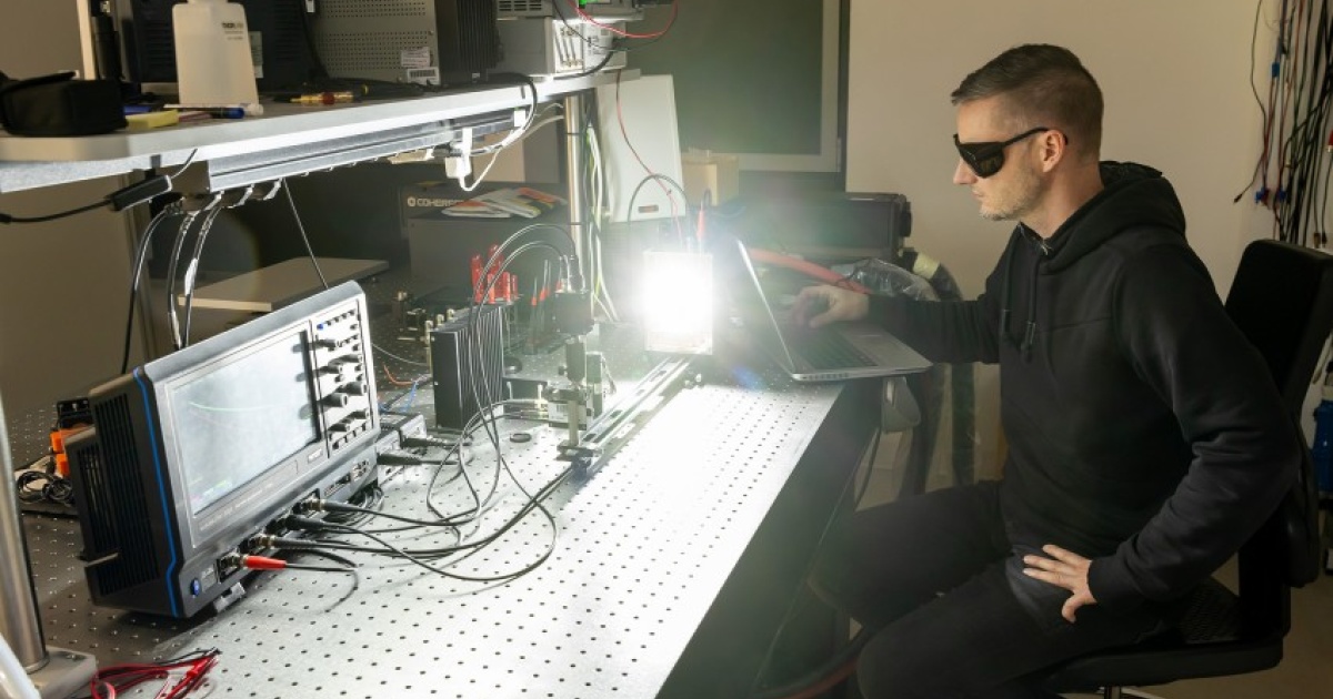 Revolutionäre LED-Technologie aus Sachsen: Gemeinsame Forschung ebnet Weg für energieeffiziente Zukunft
