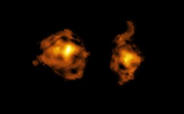 Zwei Galaxien im Duell