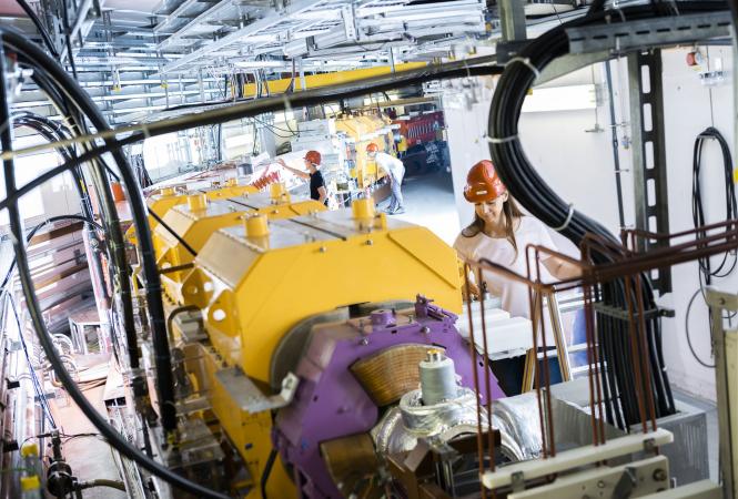 Erstmals zwei verschiedene Ionenstrahlen gleichzeitig beschleunigt