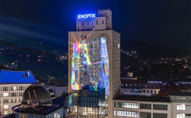 „The Abbe Number“ – Jenoptik-Hochhaus wird zum Glasquader