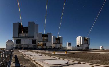 Vier Laser für das VLTI