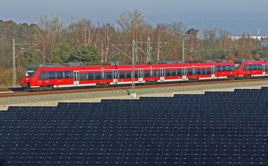 Vom Solarmodul in die Oberleitung