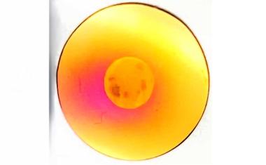 Laser-Anregung von Thorium-229 in opakem Material