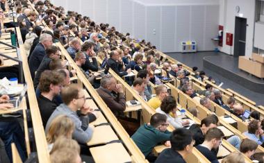 Physikalischer Frühlingsbeginn in Mainz, Dresden und Erlangen