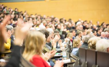 Physik im Dialog – mit Quanten, Bildung und KI im Fokus