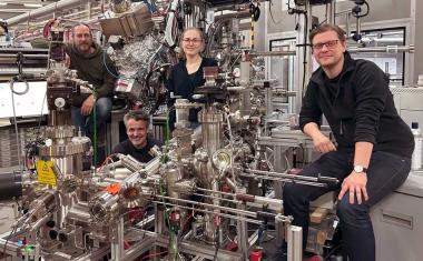 Überraschende Effekte bei Ionenbeschuss