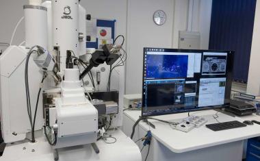 Neues Elektronenstrahl-Mikrosonden-Labor an der JGU eingeweiht