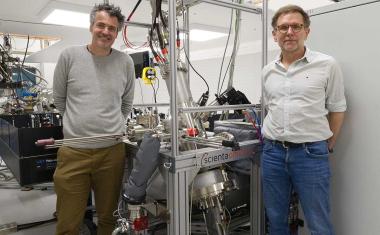 Neues Quanten-Elektronenmikroskop stärkt Kieler Forschung