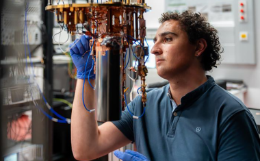 Quantenbad synchronisiert entfernte Qubits