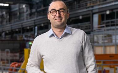 Zurab Guguchia setzt Quantenmaterial unter Druck