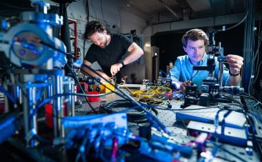 Gesteigerte Effizienz für Einzelphotonenquellen