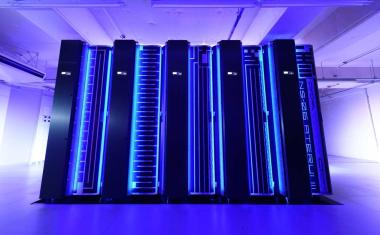 Japanischer Supercomputer liefert Erklärung für „Little Red Dots“