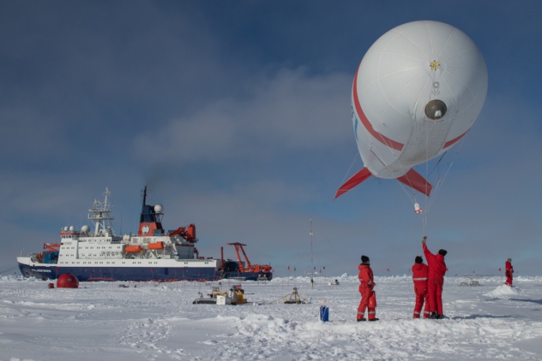 Photo: Ein Jahr im Nordpolarmeer