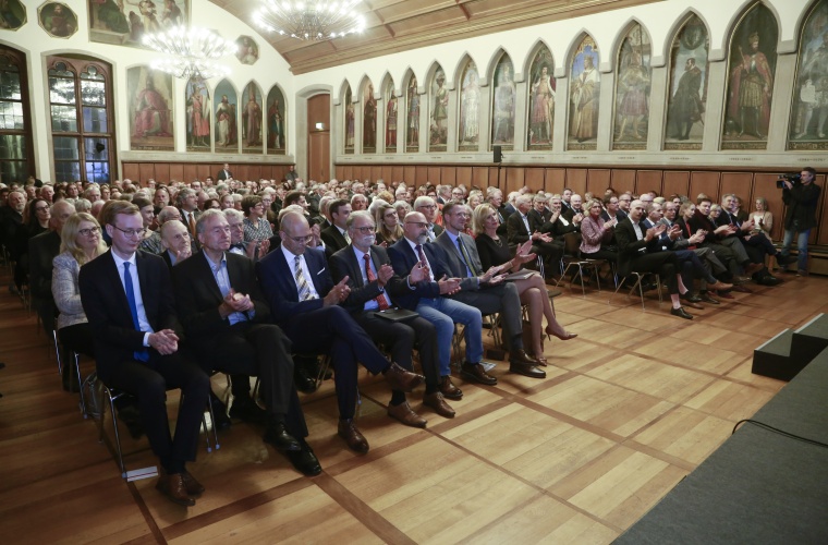 Der Kaisersaal im Frankfurter Römer war bis auf den letzten Platz besetzt.