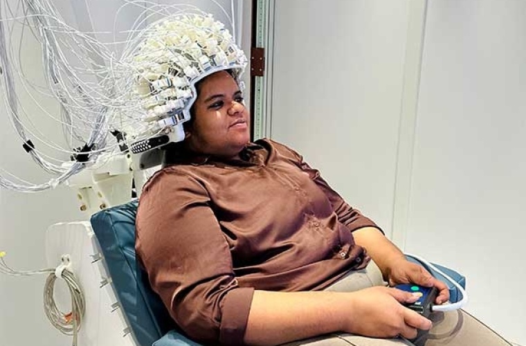 Den winzigen Magnetfeldern des Gehirns mit Quantensensoren auf der Spur: Innovative Technik im neuen OPM-MEG-Zentrum von Charité und PTB