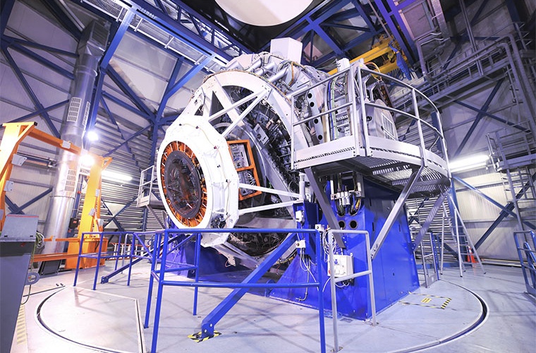 4MOST-Instrument, installiert am VISTA-Teleskop