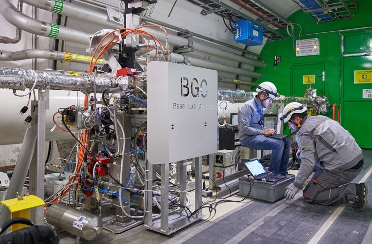 The Beam Gas Curtain installed in the Large Hadron Collider at Point 4.