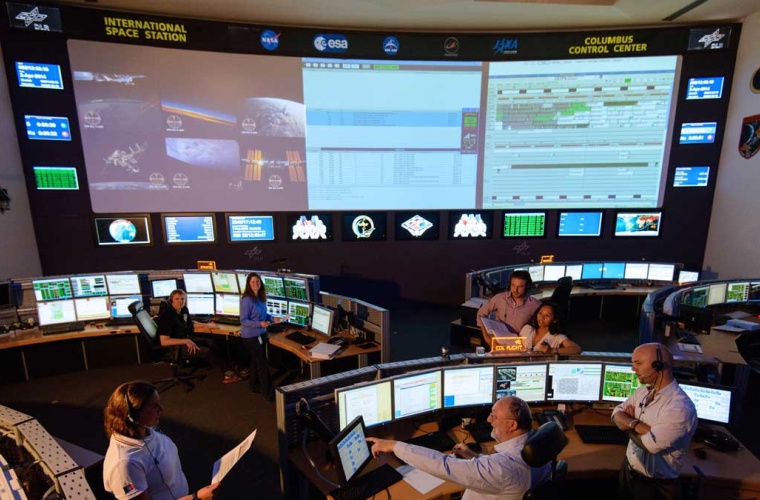 Kontrollzentrum für das ESA-Weltraumlabor Columbus der ISS am Deutschen...