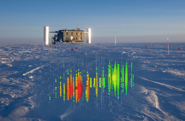 Der oberirdische Teil des IceCube-Experiments und die grafische Simulation eines Messsignals der Detektoren im Eis

Quelle: Stephan Richter

Copyright: IceCube; Fotomontage: Beatrix von Puttkamer