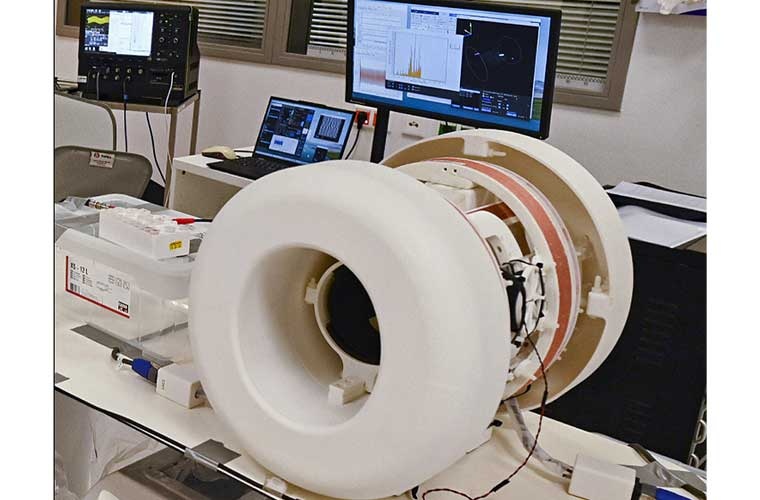 Der MPI-Scanner ermöglicht eine strahlungsfreie Darstellung von Blutgefäßen in Echtzeit. Quelle: Julia Serfling / UKW
