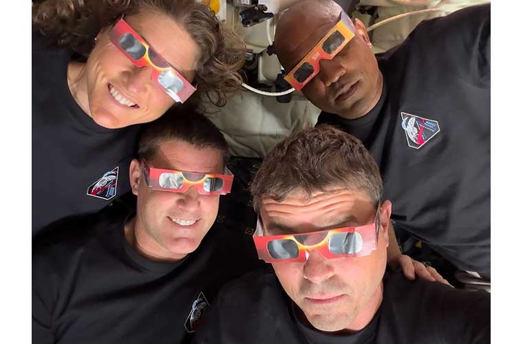 Die Besatzung von Artemis II verwendet Sonnenfinsternisbrillen bei der Bedeckung der Sonne durch den Mond während ihres Flugs.