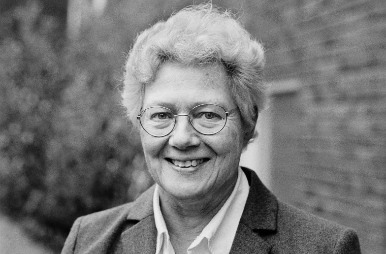 Potrait von Physiknobelpreisträgerin Anne L'Hullier