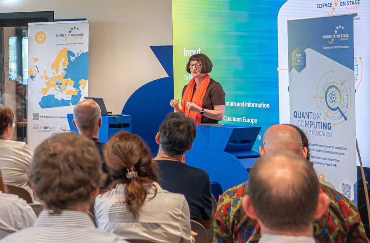 DPG-Präsidentin Heike Riel bei der Eröffnung der Preojekt-Vorstellung