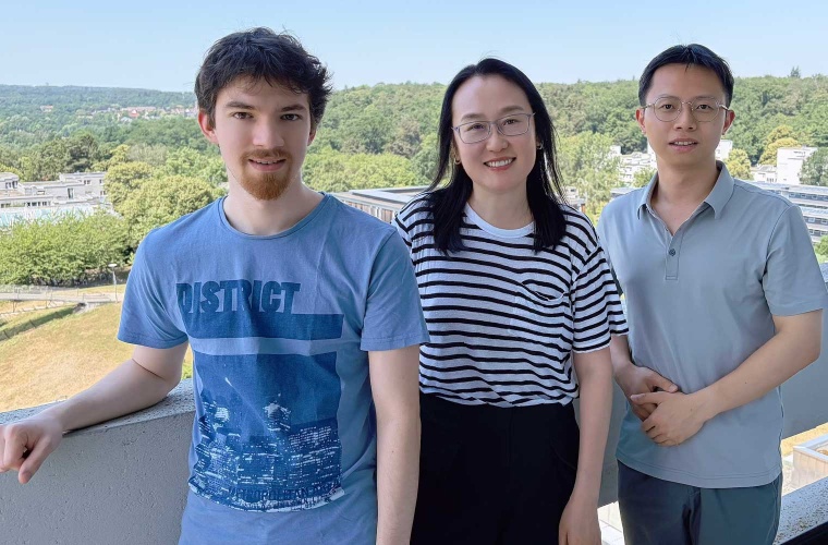 Das Stuttgarter Forschungsteam (v.l.n.r): Benjamin Renz, Prof. Laura Na Liu, Dr. Xiangyu Huang