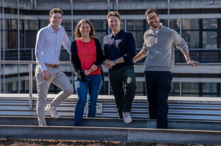 Das Gründerteam von links nach rechts: Maurice Wanitzek, Claudia Bett, Dr. Maximilian Scheu und Jakob Finkbeiner