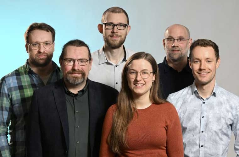 Das Lightweaver-Team (v. li.): Jannis Dolleck, Dr. Marcel Müller, Jakob Wessendorf, Janina Niemeyer, Jochen Linnenbrügger und Dr. Henning Ortkrass.