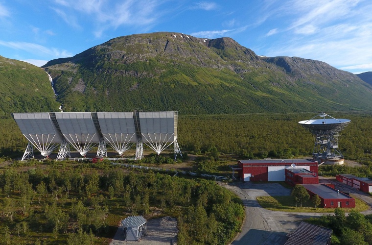 EISCAT Tromsø mit der VHF- und UHF-Antenne