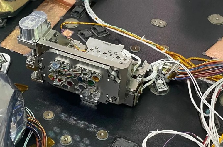 Das koronografische Instrument CGI ist mit optischen Farbfiltern ausgestattet,...