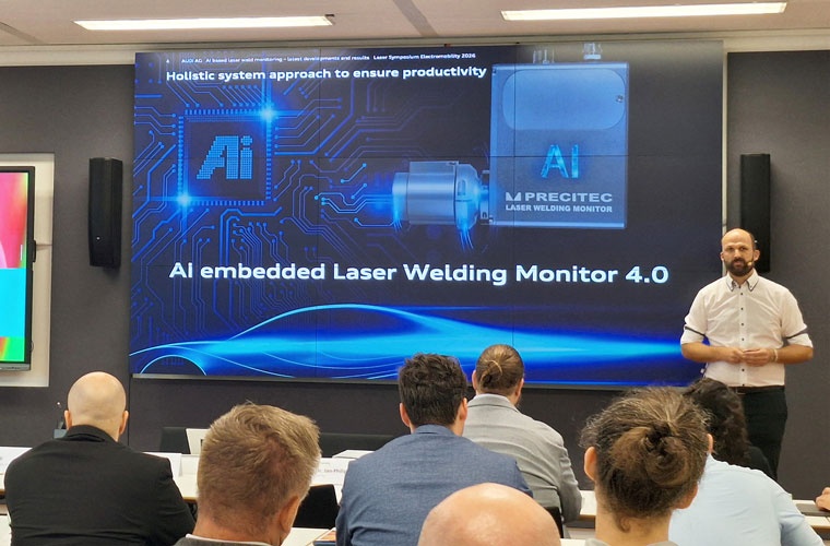 Jan-Philipp Weberpals, Fachspezialist für Laserstrahlprozesse im Karosseriebau und in der Elektromobilität bei der AUDI AG, stellte beim LSE’26 aktuelle Entwicklungen beim KI-basierten Laserschweiß-Monitoring vor