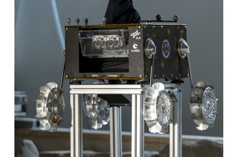 The NavCams serve as the rover’s eyes
