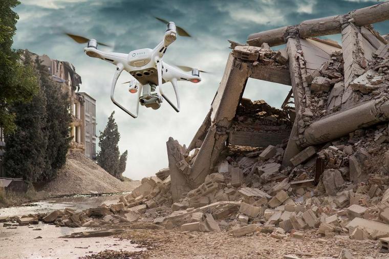 Abb.: Nach Katastrophen werden zunehmend Drohnen eingesetzt.