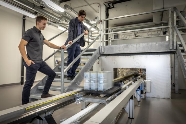 Abb.: Christian Ellersdorfer (rechts) und Stefan Grollitsch vom Institut für...