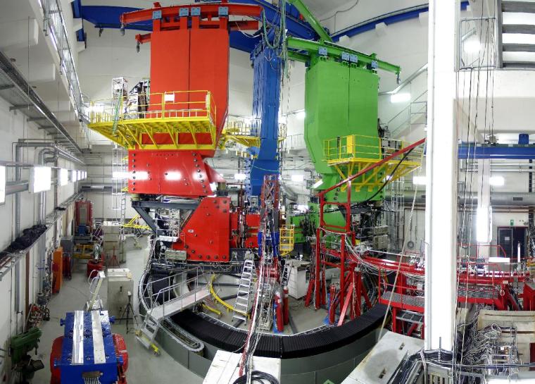 Abb.: Spektrometeranlage am Teilchenbeschleuniger Mainzer Mikrotron MAMI.