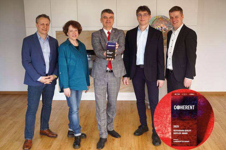 Foto: Von links nach rechts: Mark Krause, Julia Strozyk, Dr. Wolfgang Ebert,...