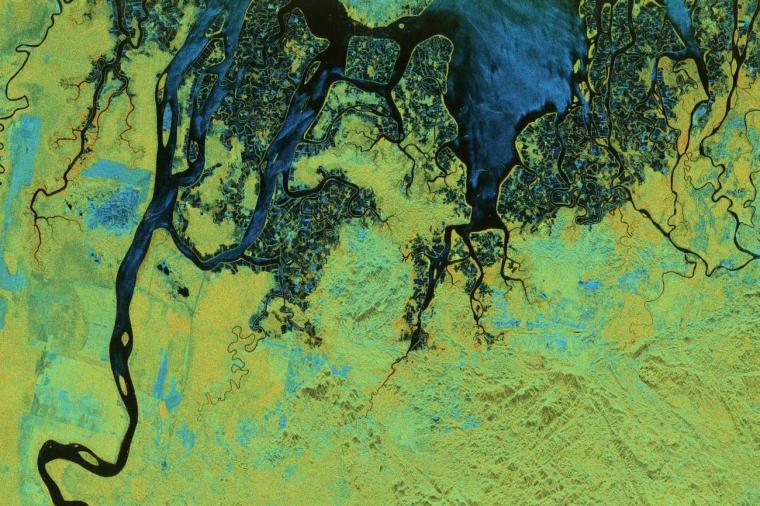 Abb.: Biomass-Radaraufnahme: Tarakan an der Nordostküste von Borneo in...