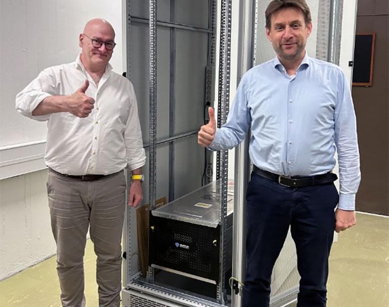 Die kompakte Größe des Quantenbeschleunigers von Quantum Brilliance wird...