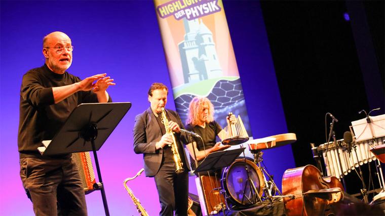 Die Eröffnungsshow der „Highlights der Physik“ 2025 findet wieder mit...
