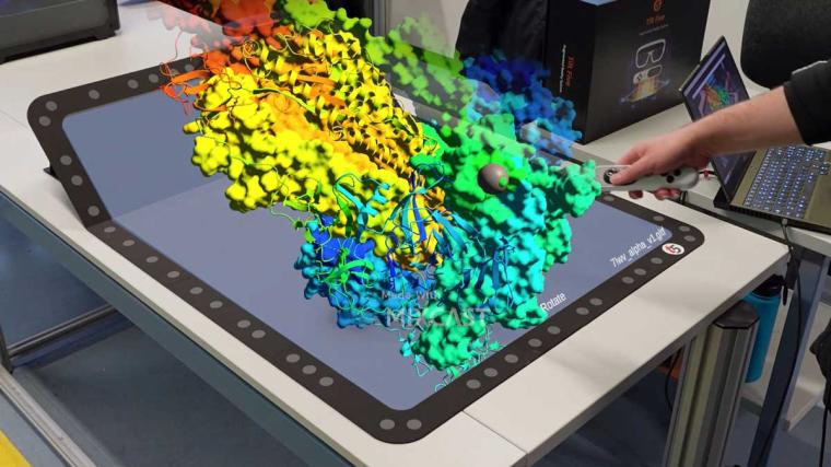 Ein virtuelles Molekül drehen, vergrößern und im dreidimensionalen Raum...