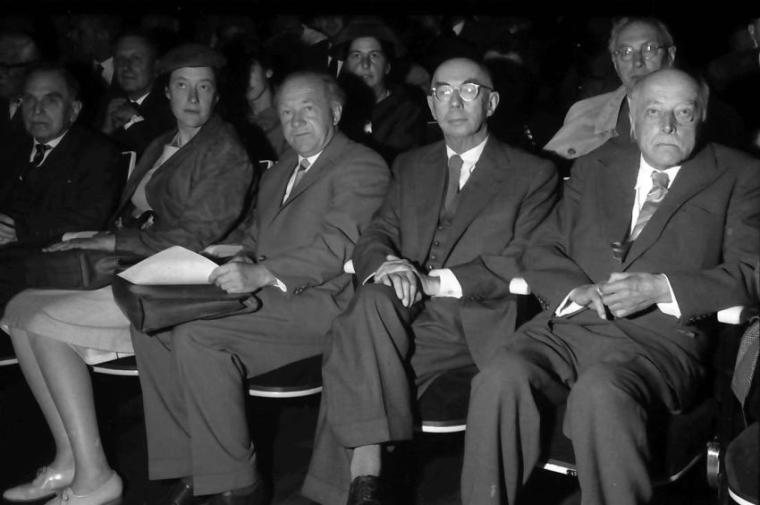 Gustav Hertz (2.v.r.) mit (v.l.) Otto Hahn, Elisabeth Heisenberg, Werner...