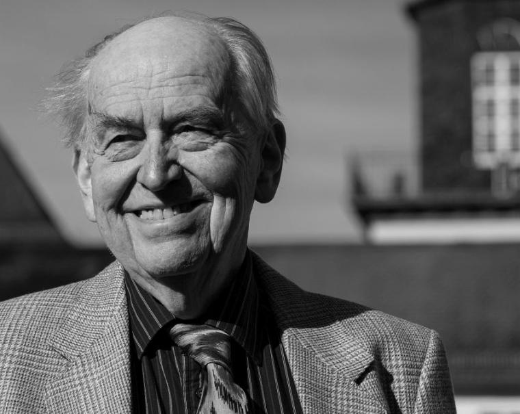 Siegfried Großmann war von 1963 bis zu seiner Emeritierung 1998 Professor für...