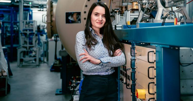 Dr. Eliana Masha im Untertagelabor Felsenkeller am HZDR. Hier führt sie mit...