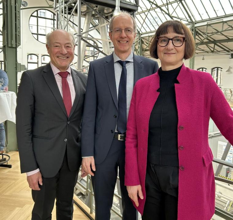 Mit der promovierten Physikerin Heike Riel hat die DPG die zweite Frau an der...