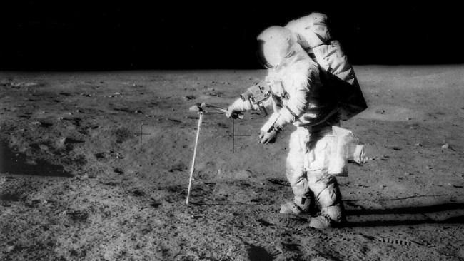 Abb.: Der Astronaut Alan L. Bean, Pilot der Mondfähre der Apollo 12-Mission,...