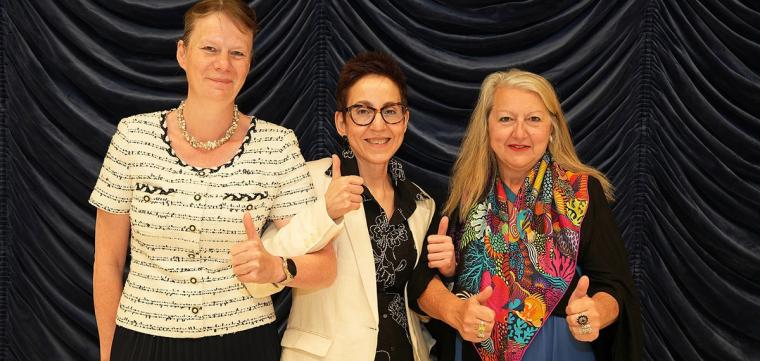 Annette Röttger, die zukünftige EURAMET-Vorsitzende, neben der aktuellen...