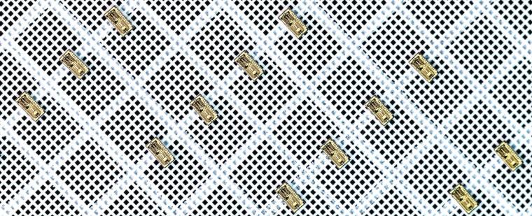 Der breitbandige verteilte Verstärker-Chip erreicht zwischen 4 und 420 GHz...