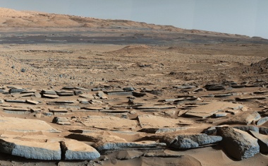 Abb.: Aufnahme des Mars-Rovers Curiosity von Sedimentschichten im Gale-Krater....